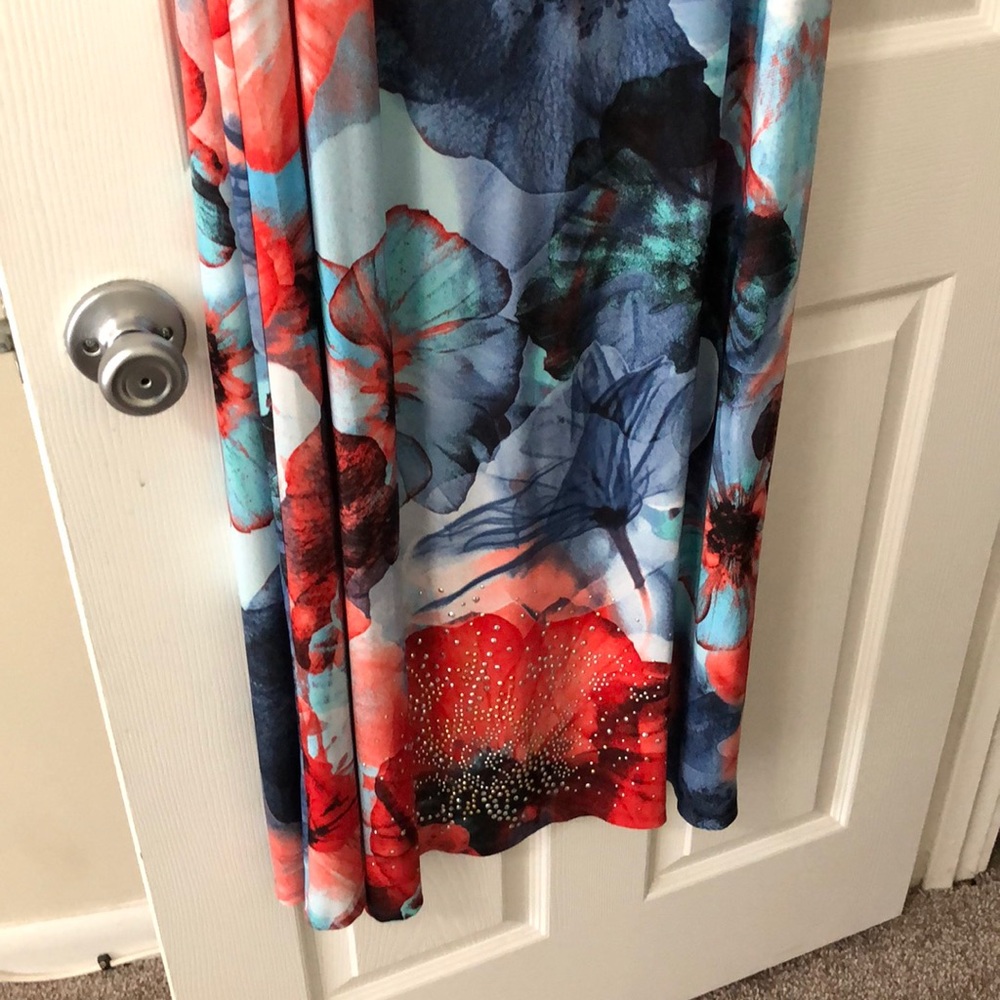 Dress - Picture 4 of 8